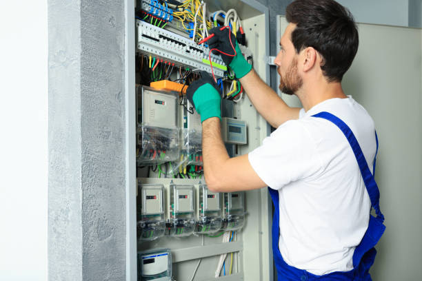 Best Licensed Electrician  in Oak Ridge North, TX